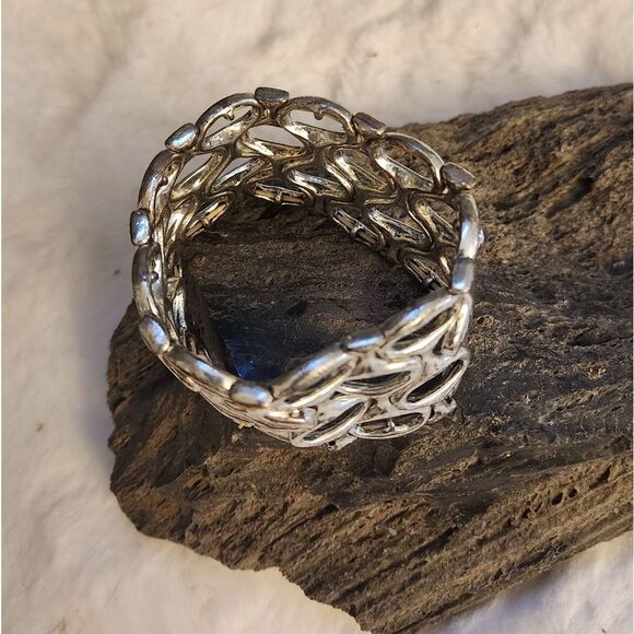 2/$15 - Silver statement bracelet - Picture 2 of 4